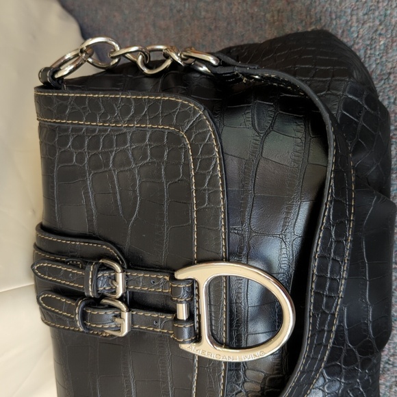 Purses - Picture 3 of 10